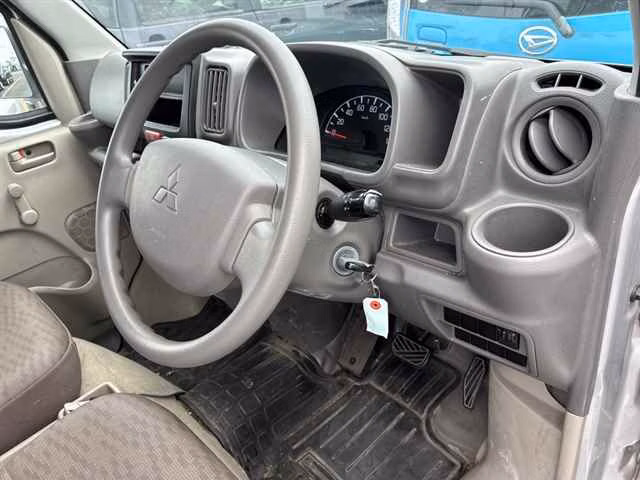 MITSUBISHI MINICAB