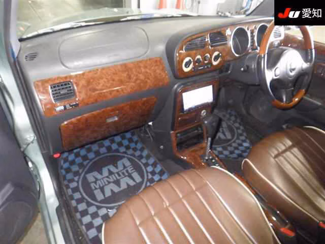 DAIHATSU MIRA GINO 1000