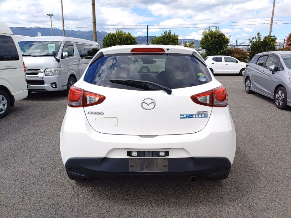 MAZDA DEMIO