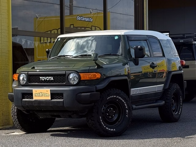 TOYOTA FJ CRUISER