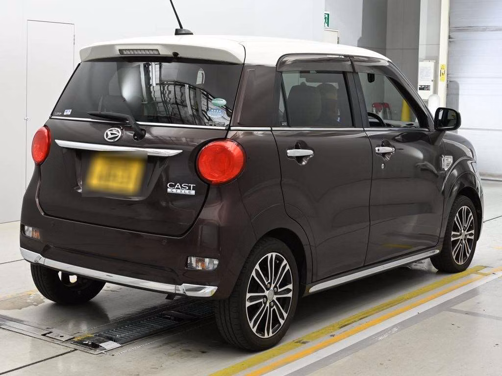 DAIHATSU CAST
