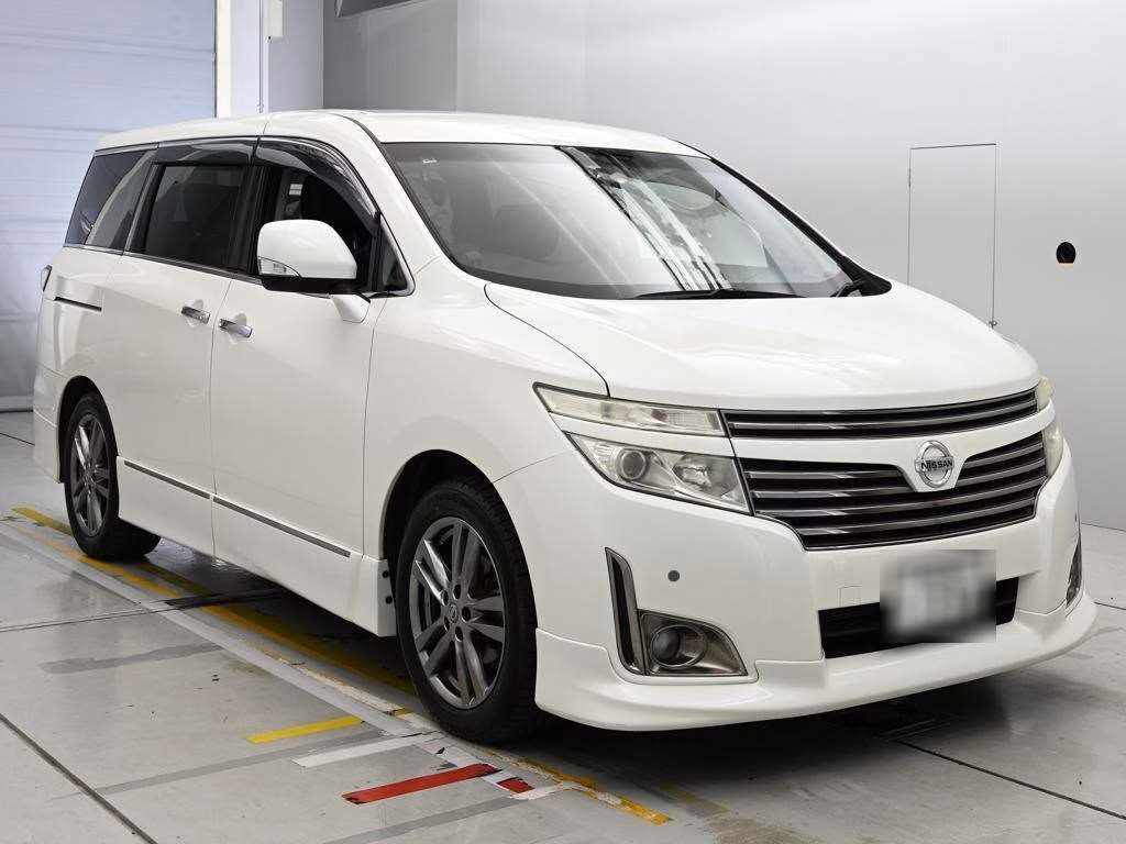 NISSAN ELGRAND