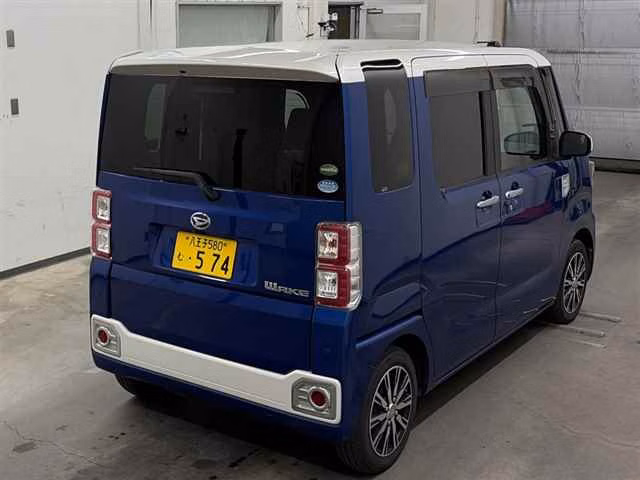 DAIHATSU WAKE