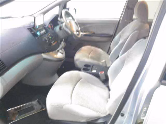 MITSUBISHI GRANDIS