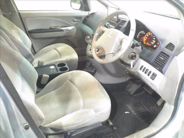 MITSUBISHI GRANDIS