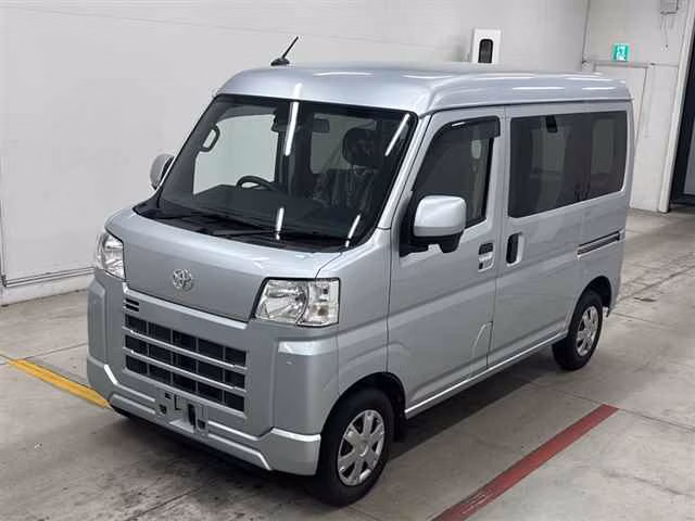 TOYOTA PIXIS VAN