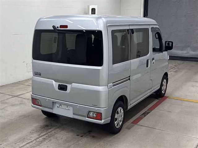 TOYOTA PIXIS VAN