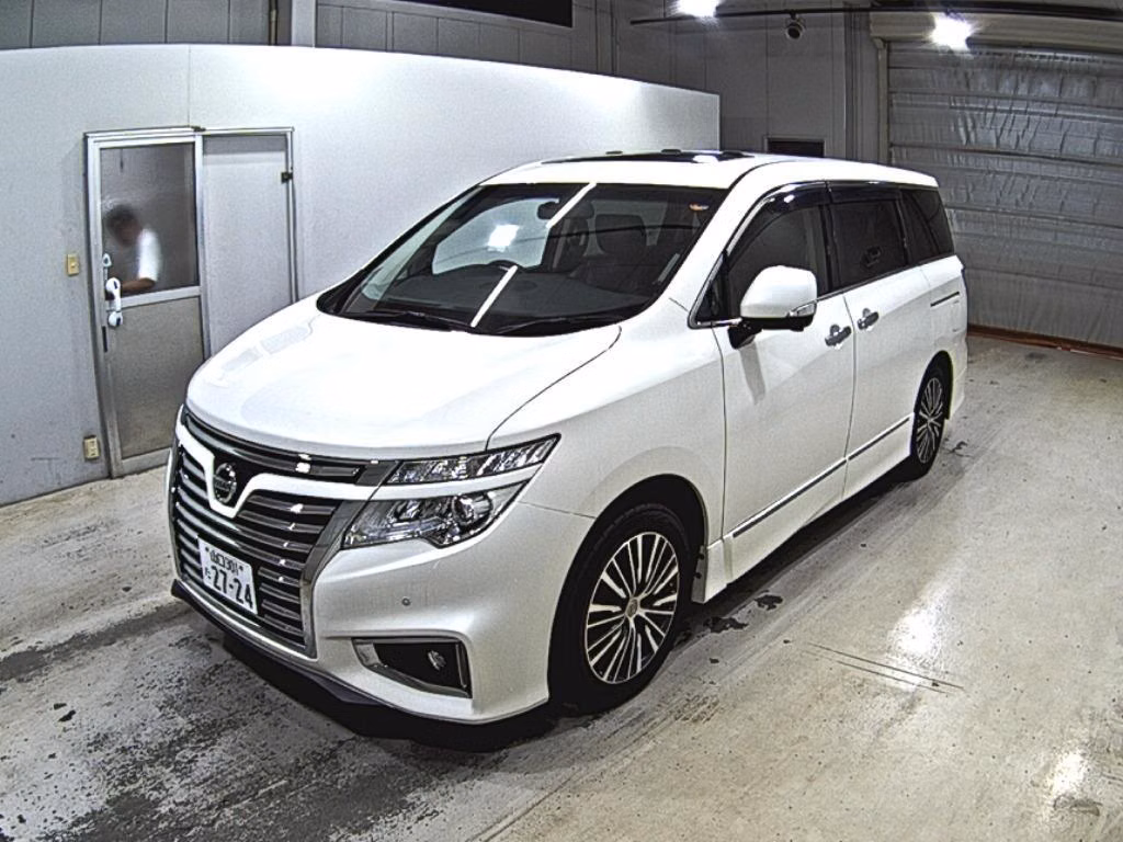 NISSAN ELGRAND