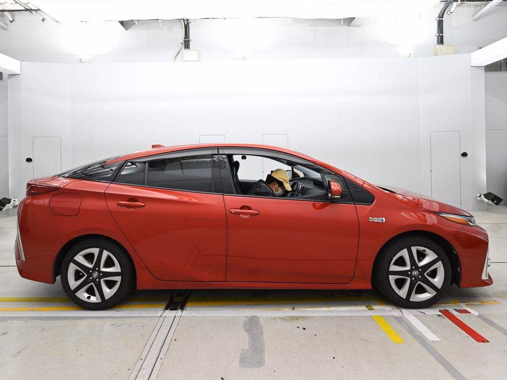 TOYOTA PRIUS PHV