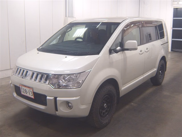 MITSUBISHI DELICA D:5