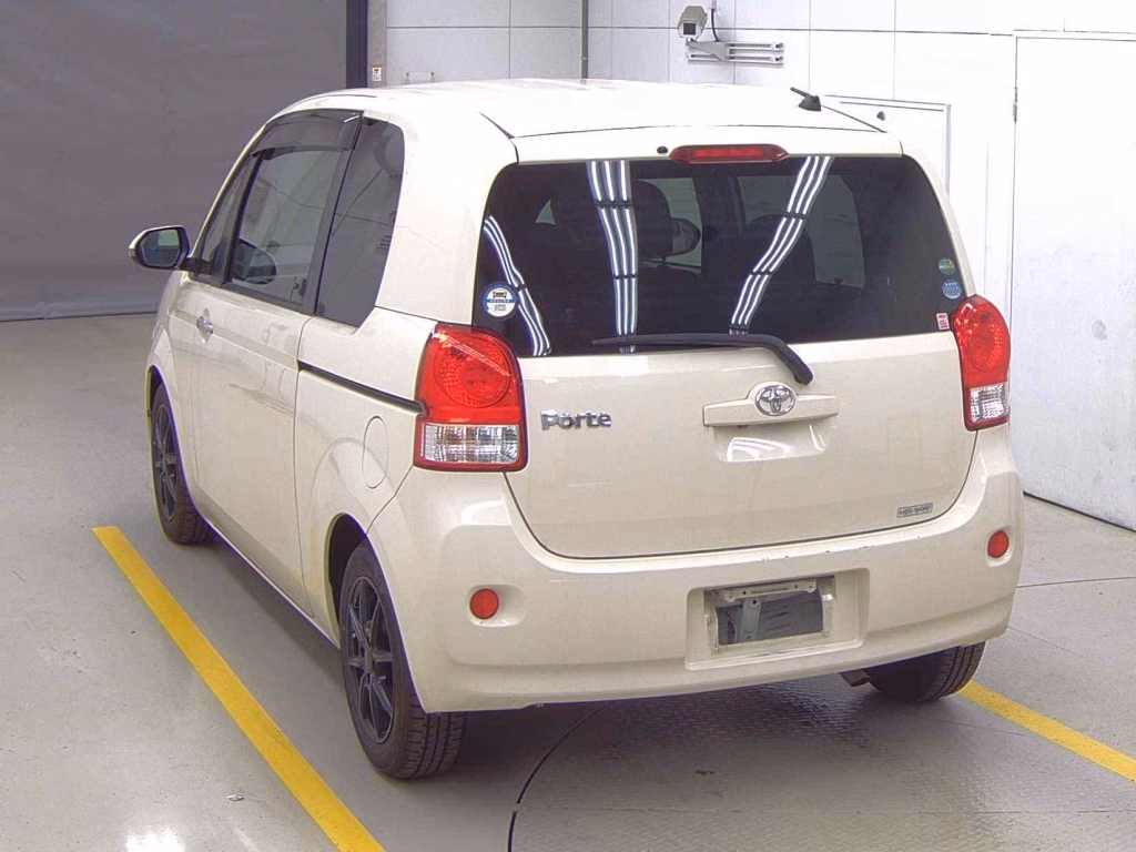 TOYOTA PORTE