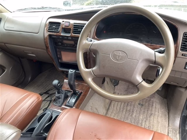 TOYOTA HILUX SURF