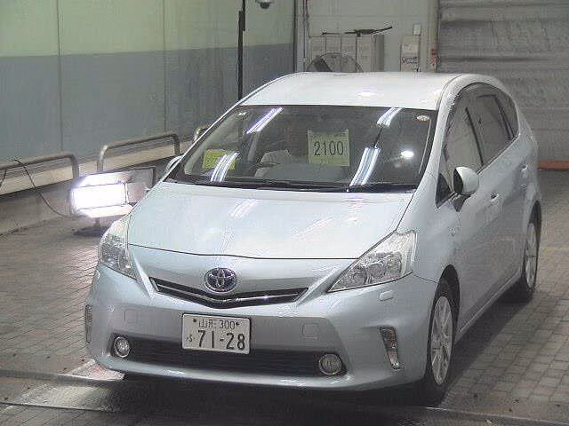 TOYOTA PRIUS ALPHA