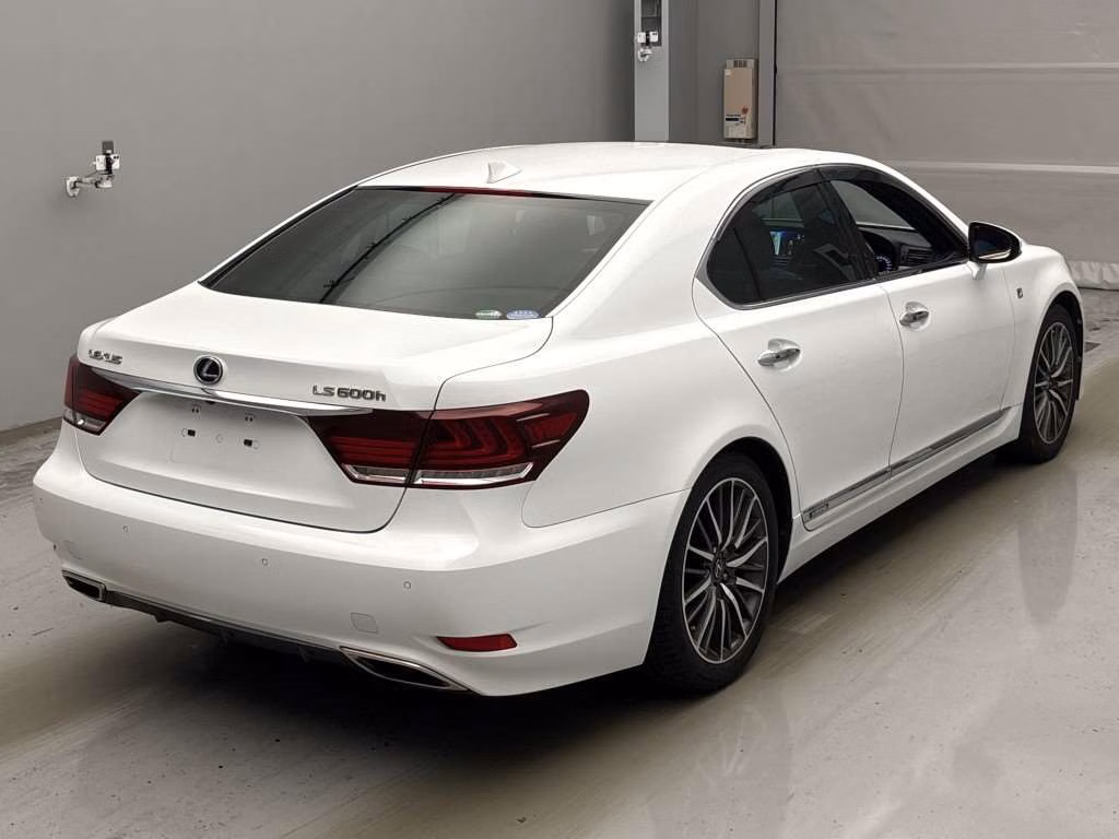 LEXUS LS600H