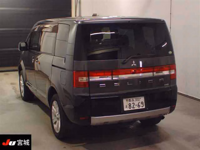 MITSUBISHI DELICA D:5