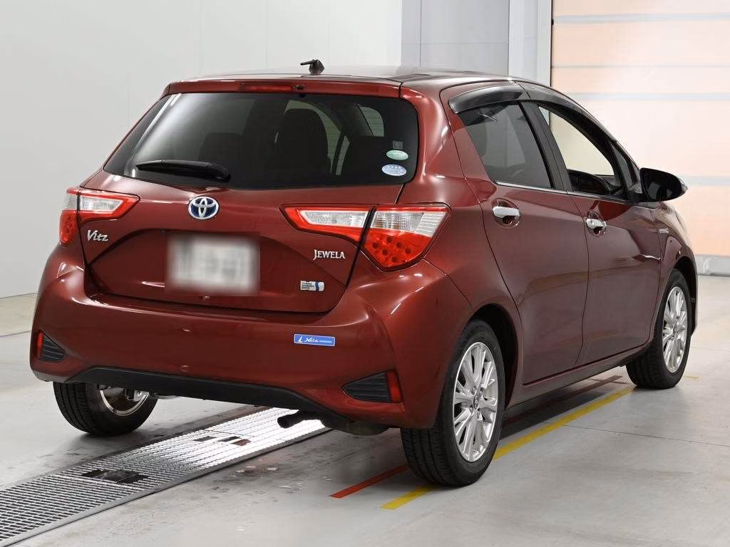 TOYOTA VITZ
