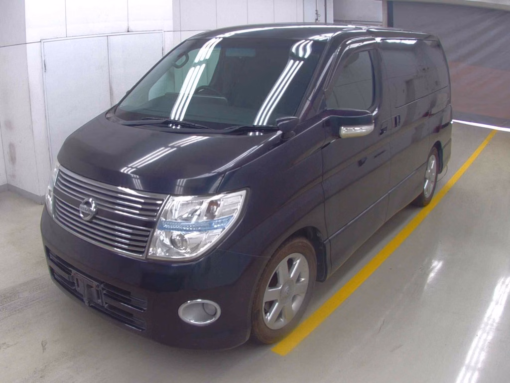 NISSAN ELGRAND
