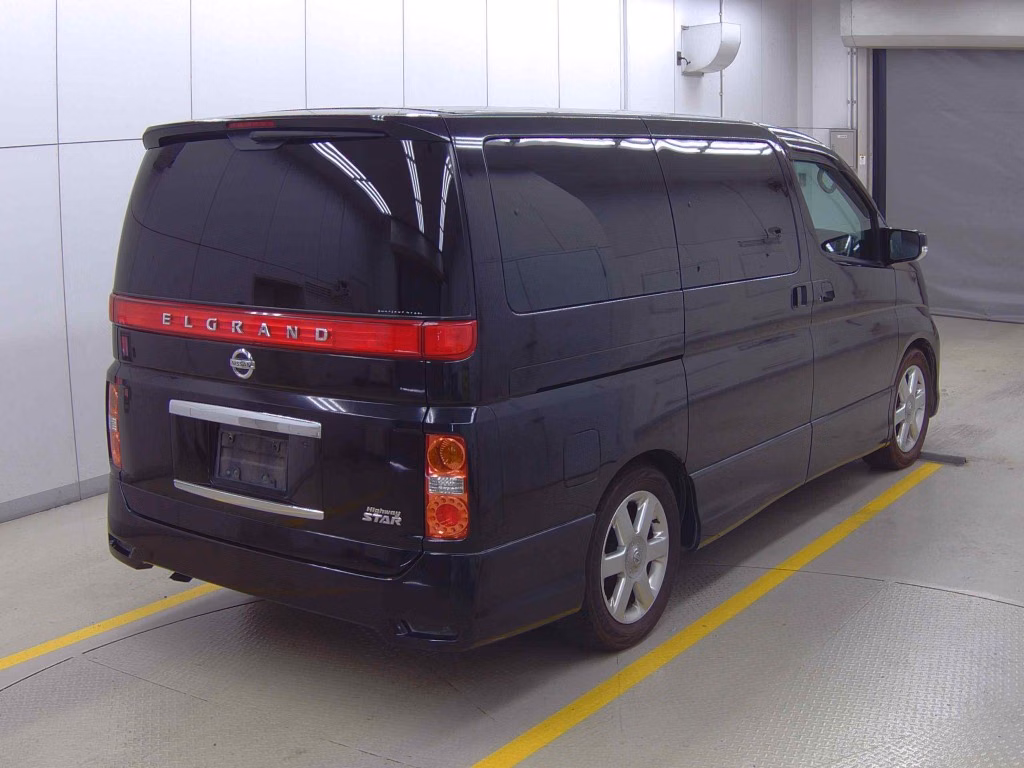NISSAN ELGRAND