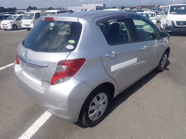 TOYOTA VITZ