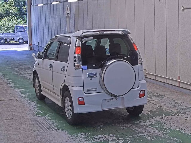 DAIHATSU TERIOS KID