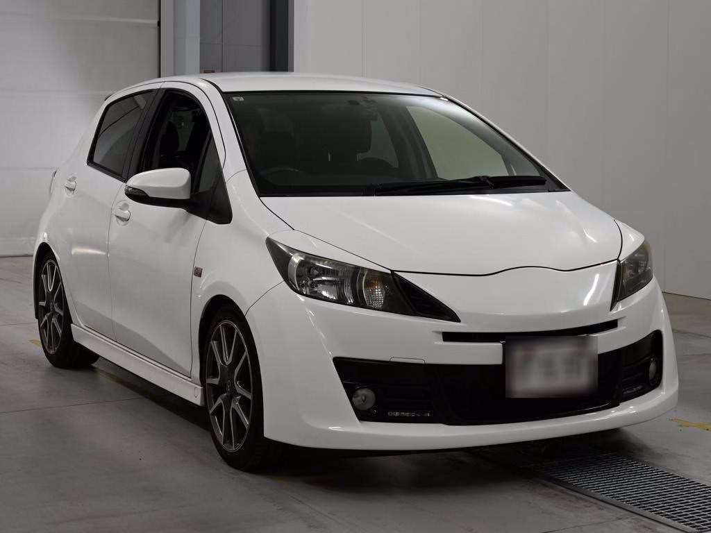 TOYOTA VITZ