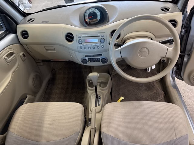 DAIHATSU ESSE