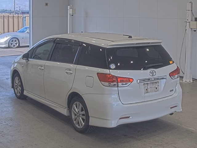 TOYOTA WISH