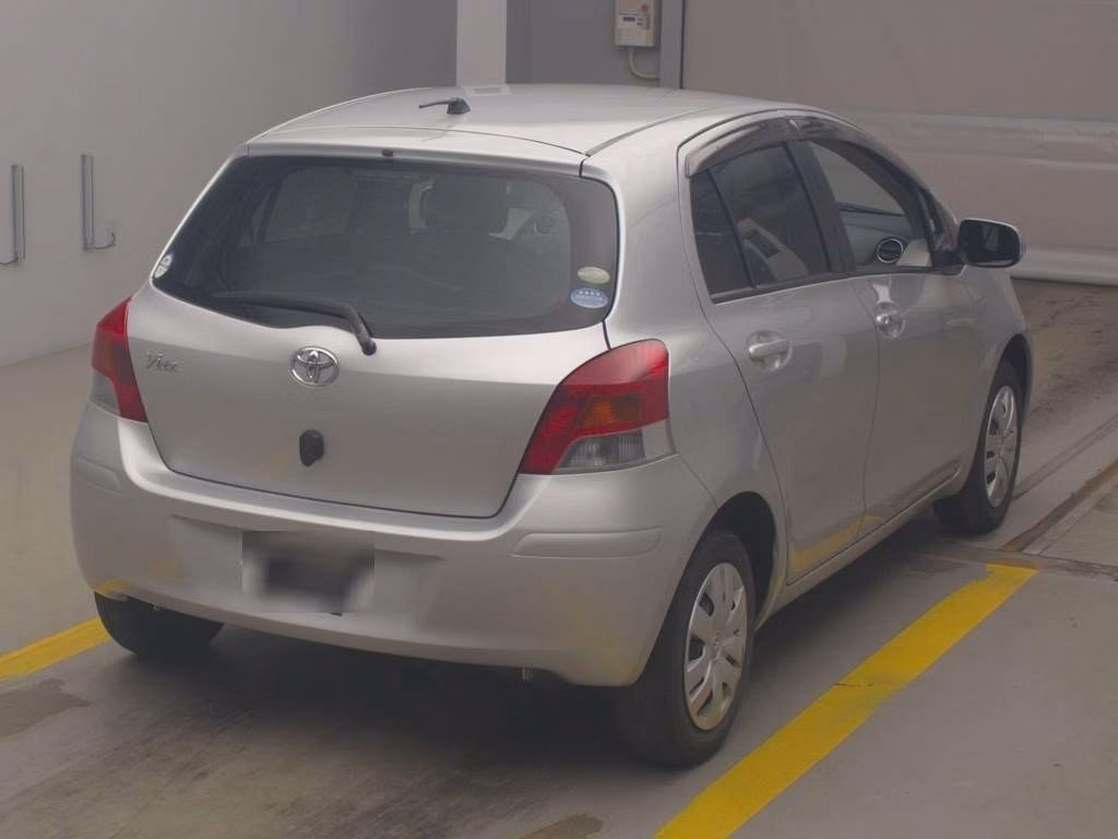 TOYOTA VITZ
