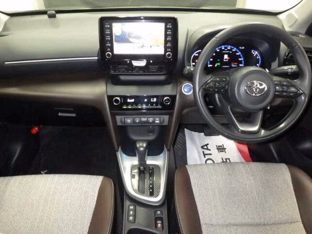 TOYOTA YARIS CROSS