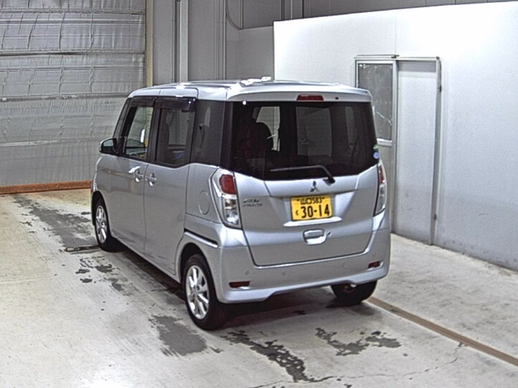MITSUBISHI EK SPACE