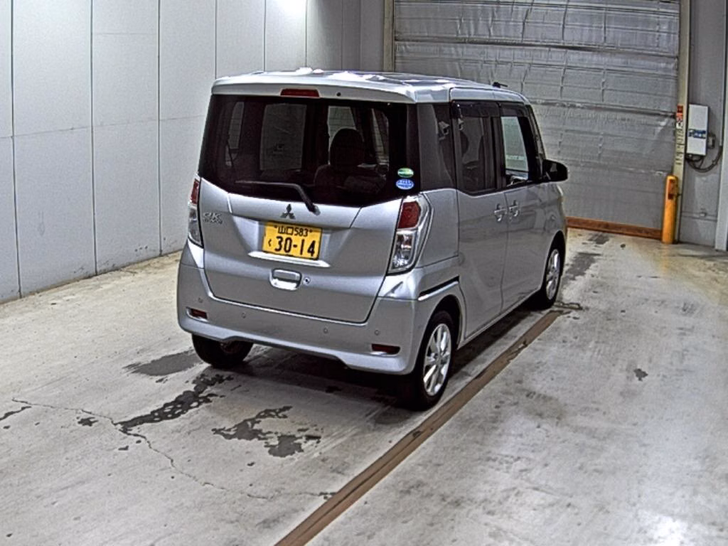 MITSUBISHI EK SPACE
