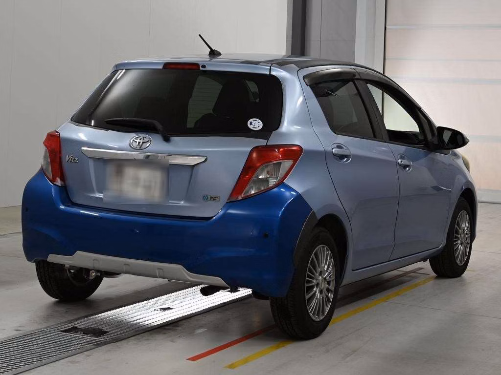 TOYOTA VITZ
