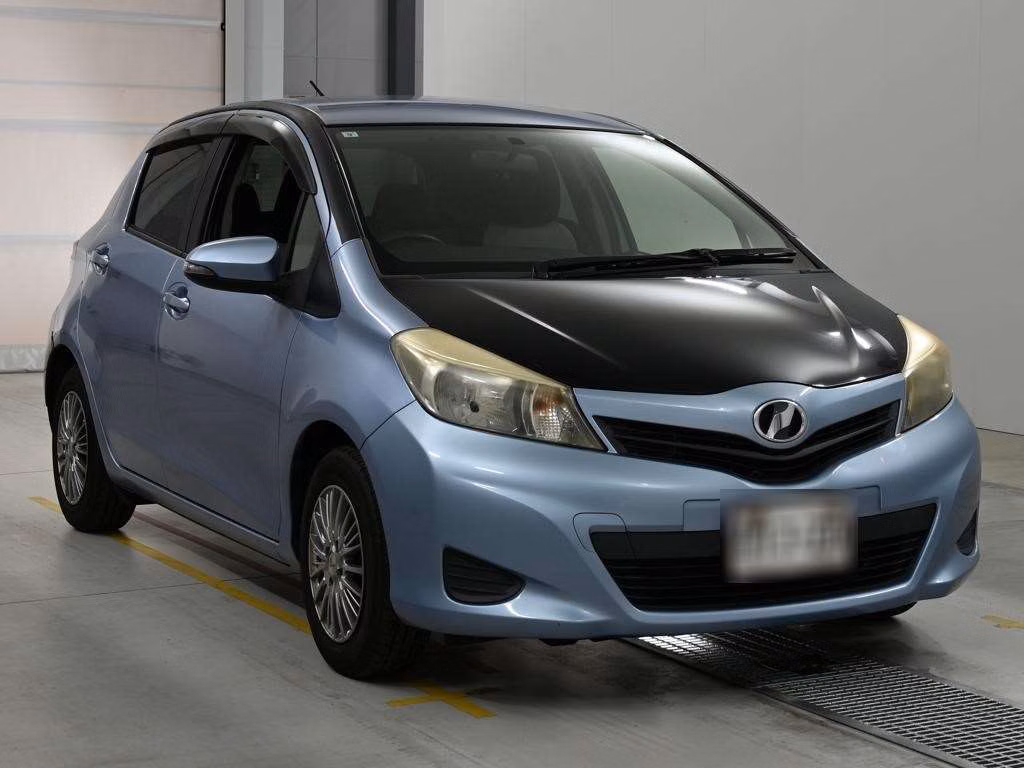 TOYOTA VITZ
