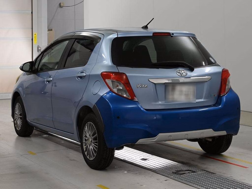 TOYOTA VITZ