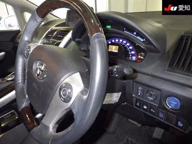 TOYOTA SAI