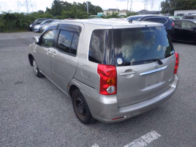 TOYOTA RAUM
