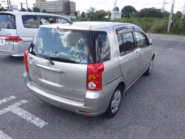TOYOTA RAUM