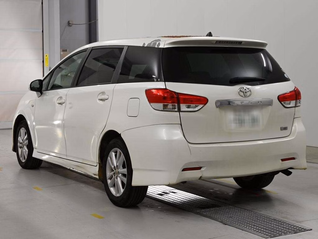 TOYOTA WISH