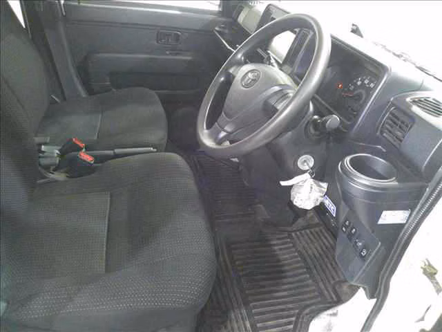 TOYOTA PIXIS VAN