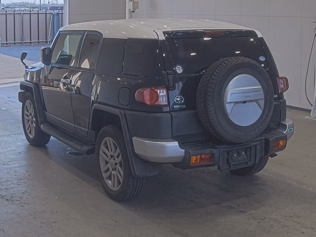 TOYOTA FJ CRUISER