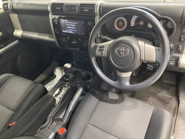 TOYOTA FJ CRUISER