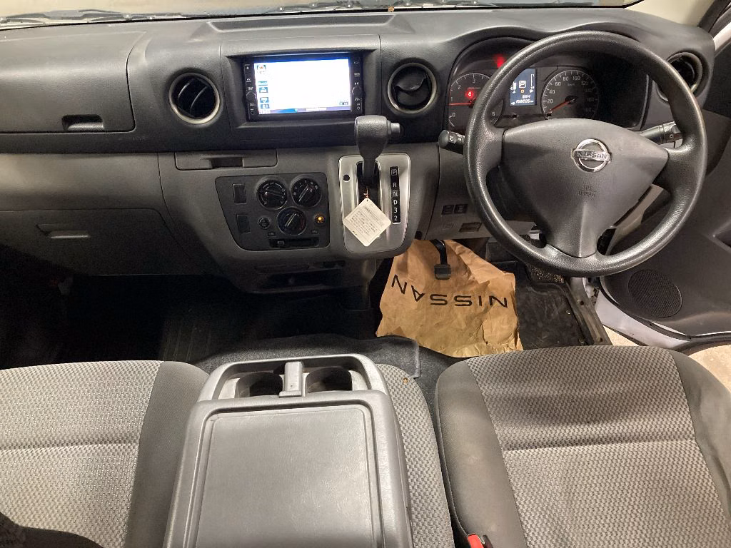 NISSAN NV350 CARAVAN