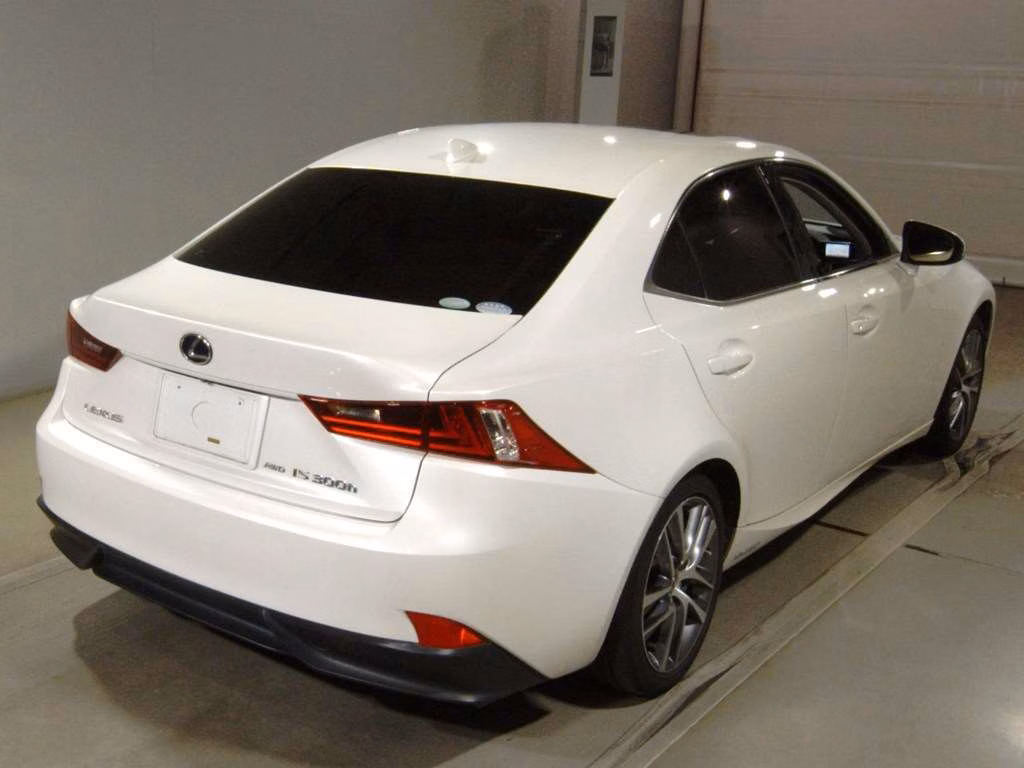 LEXUS IS300H