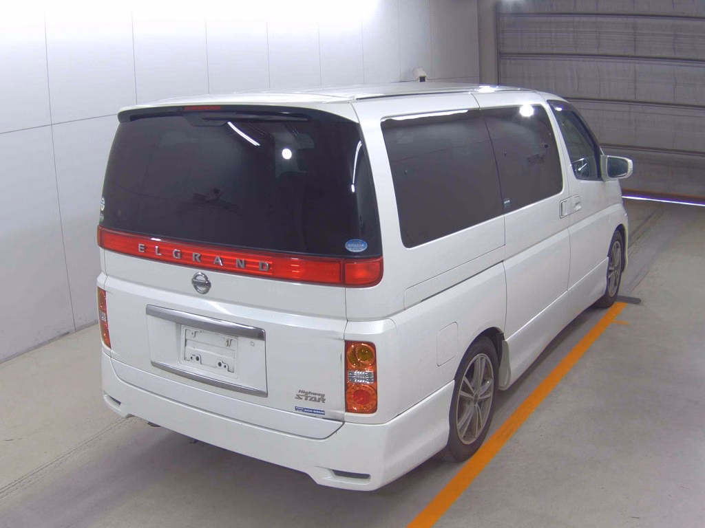NISSAN ELGRAND