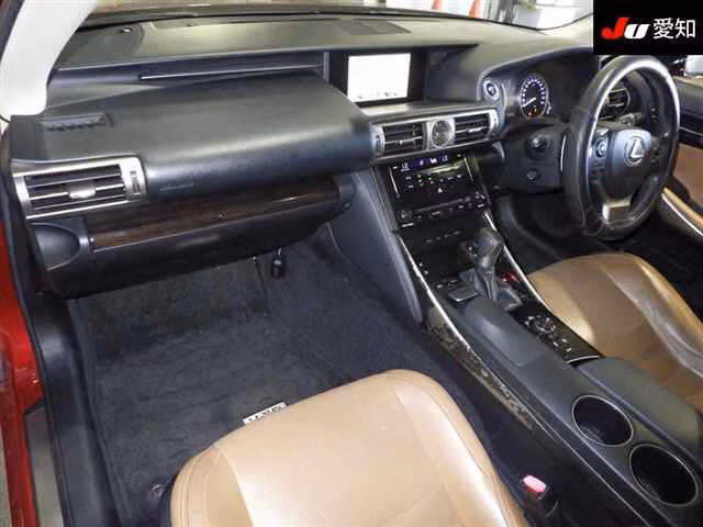 LEXUS IS300H
