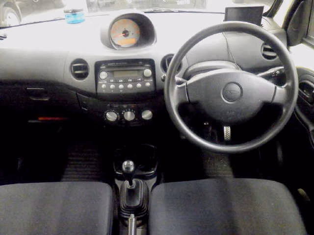 DAIHATSU ESSE