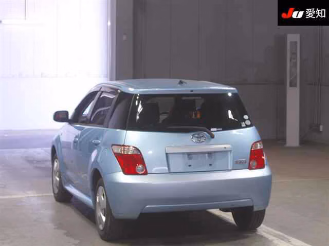 TOYOTA IST