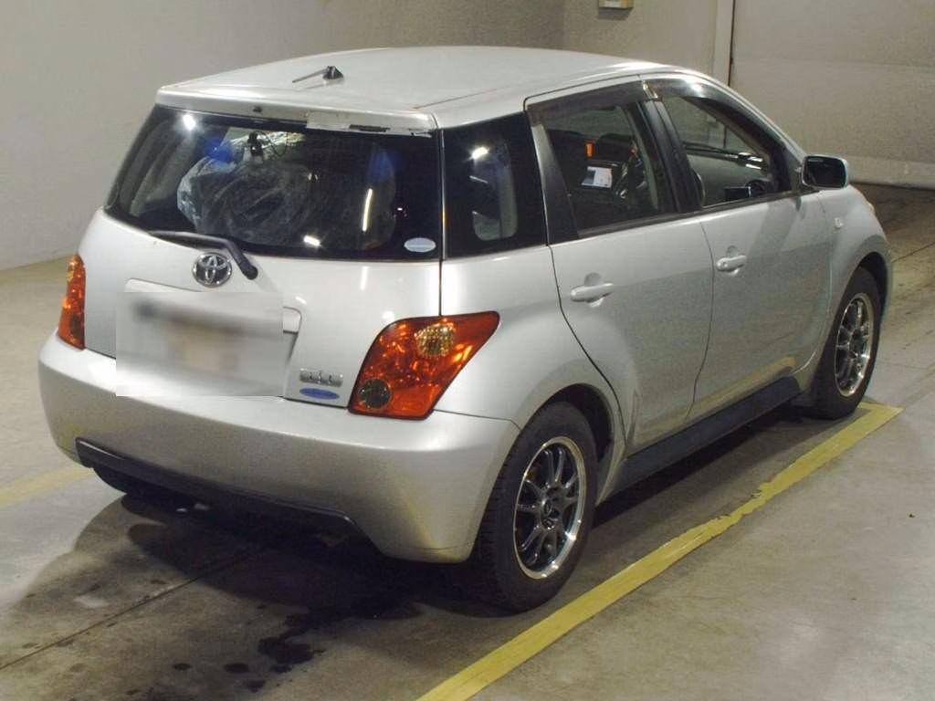 TOYOTA IST