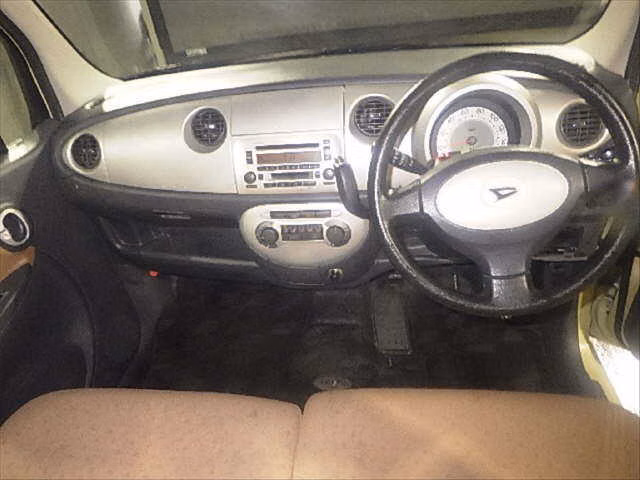 DAIHATSU MOVE LATTE