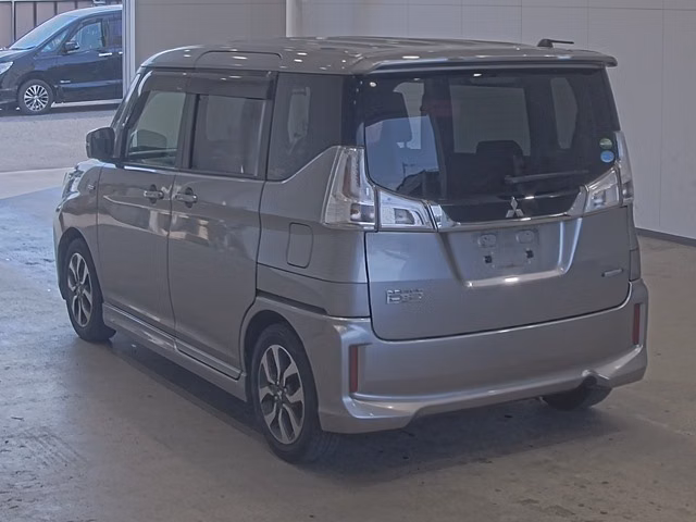 MITSUBISHI DELICA D:2